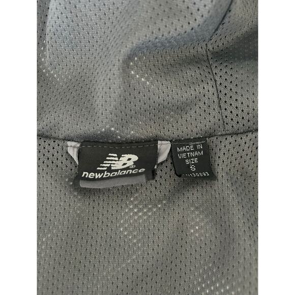 New Balance Women’s Gray Hooded Active Jacket –Size Small, Full Zip, Long Line - Picture 6 of 6